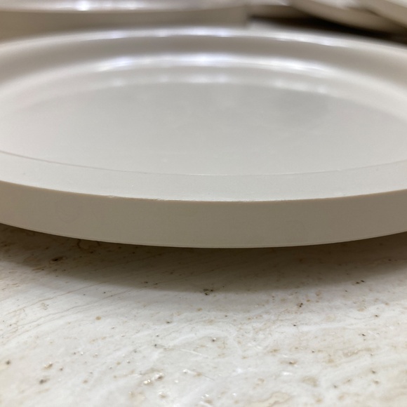 Mid Century Modern Kasen Dishes Set of 8 Peter Pan Kasen melamine 8" plates - Picture 4 of 7